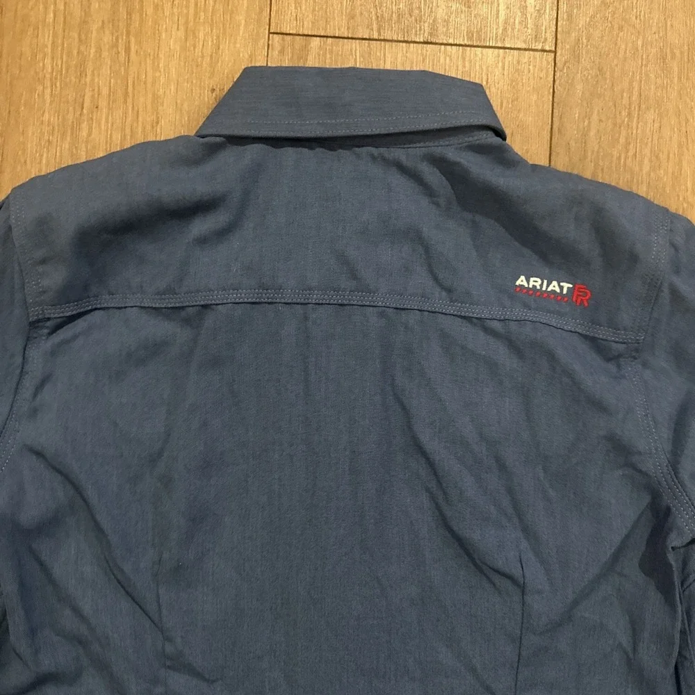 Ariat FR Featherlight Work Shirt Womens Medium Blue Long Sleeve Flame Resistant - Picture 7 of 10